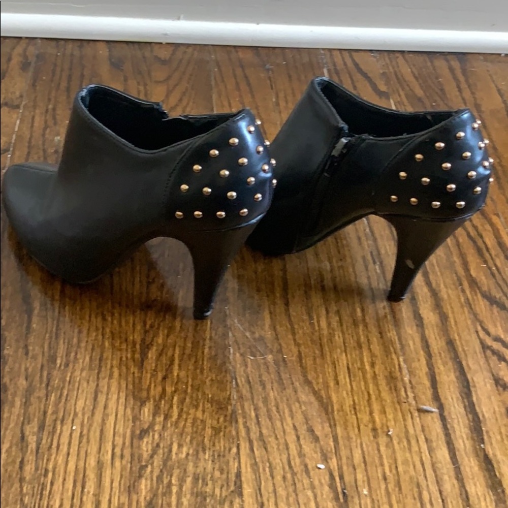 Gold sequin booties - Picture 2 of 5